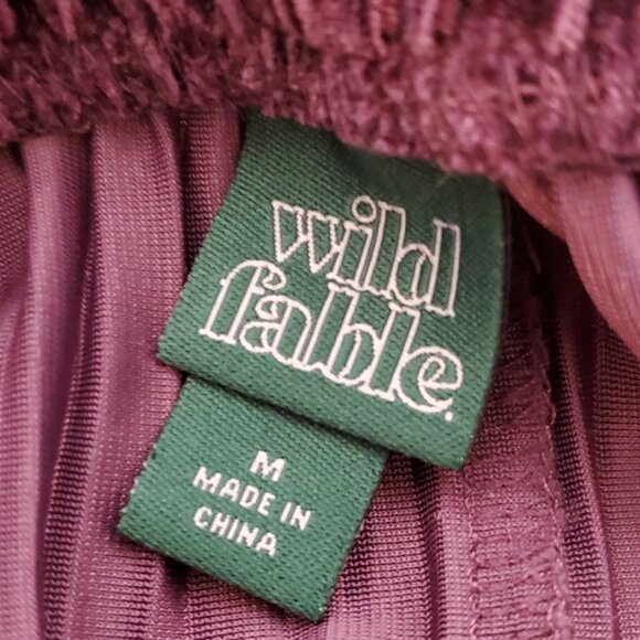These Women's Wild Fable Purple Flared Pants in size M feature an elastic waist - Picture 7 of 7